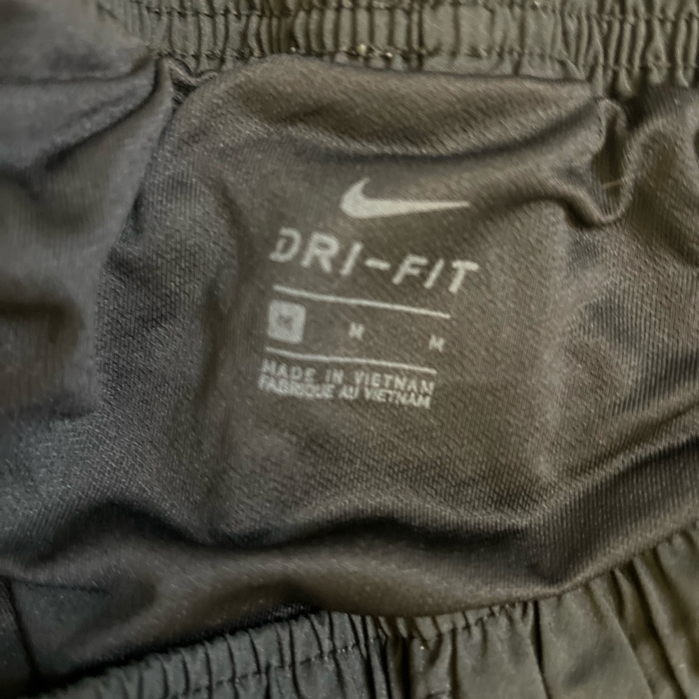 ‎Nike - Picture 5 of 7